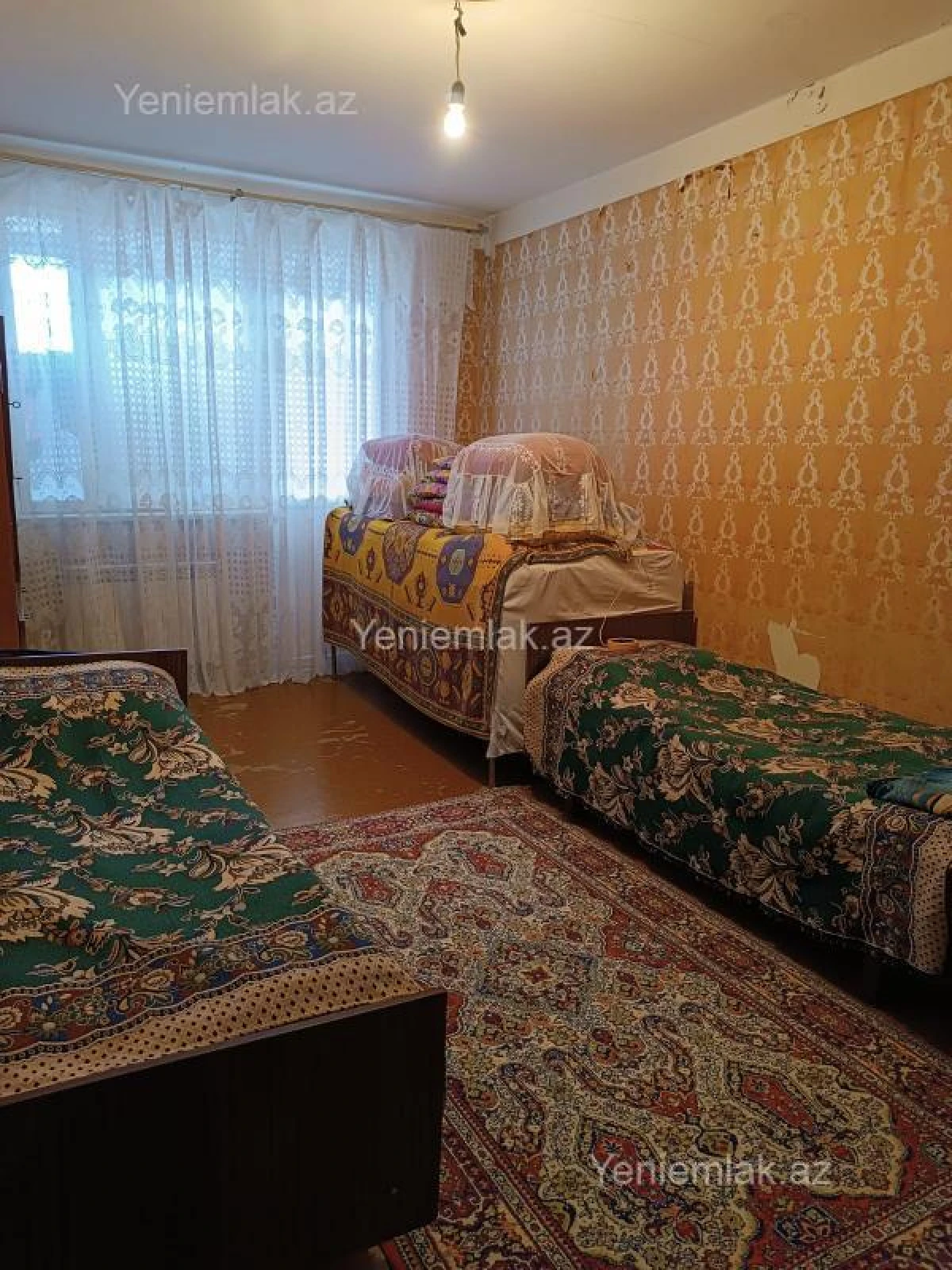 Satılır 4 otaqlı köhnə tikili 90 m²