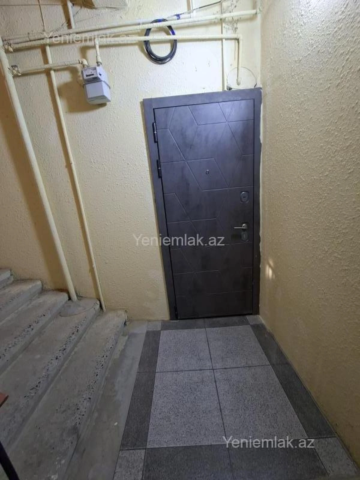 Satılır 2 otaqlı köhnə tikili 60 m²