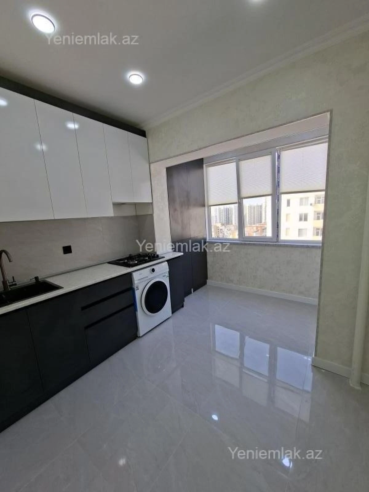 Satılır 2 otaqlı köhnə tikili 60 m²