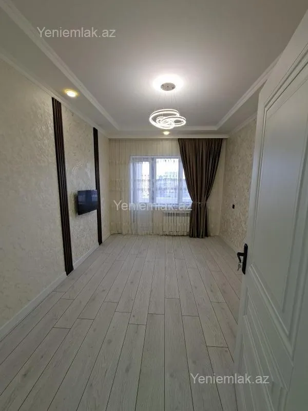Satılır 2 otaqlı köhnə tikili 60 m²