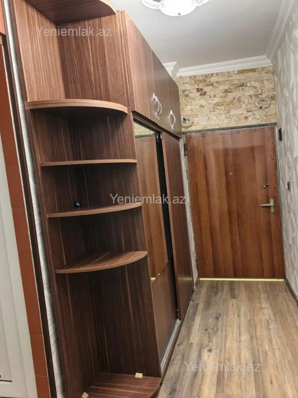 Satılır 1 otaqlı köhnə tikili 40 m²