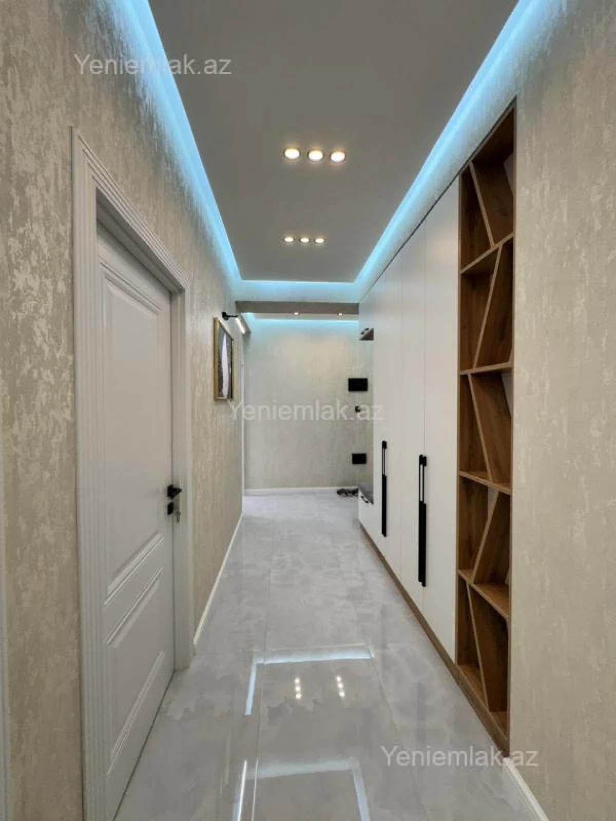 Satılır 2 otaqlı yeni tikili 71 m²