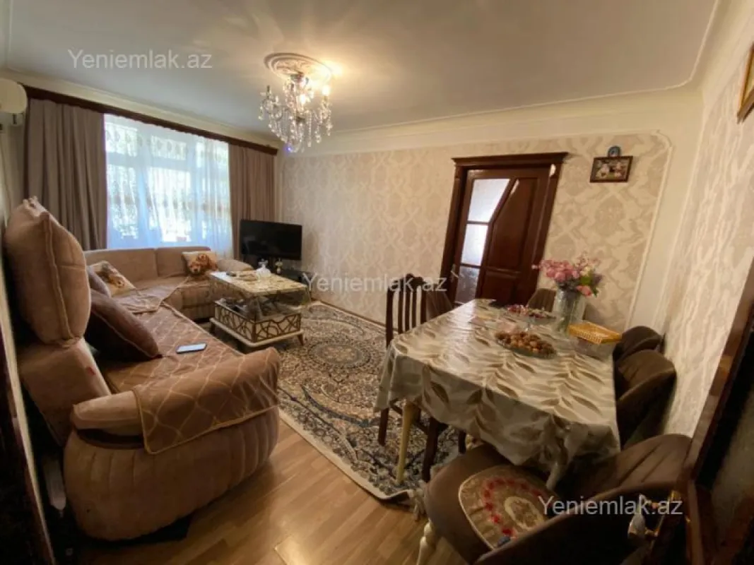 Satılır 2 otaqlı köhnə tikili 45 m²