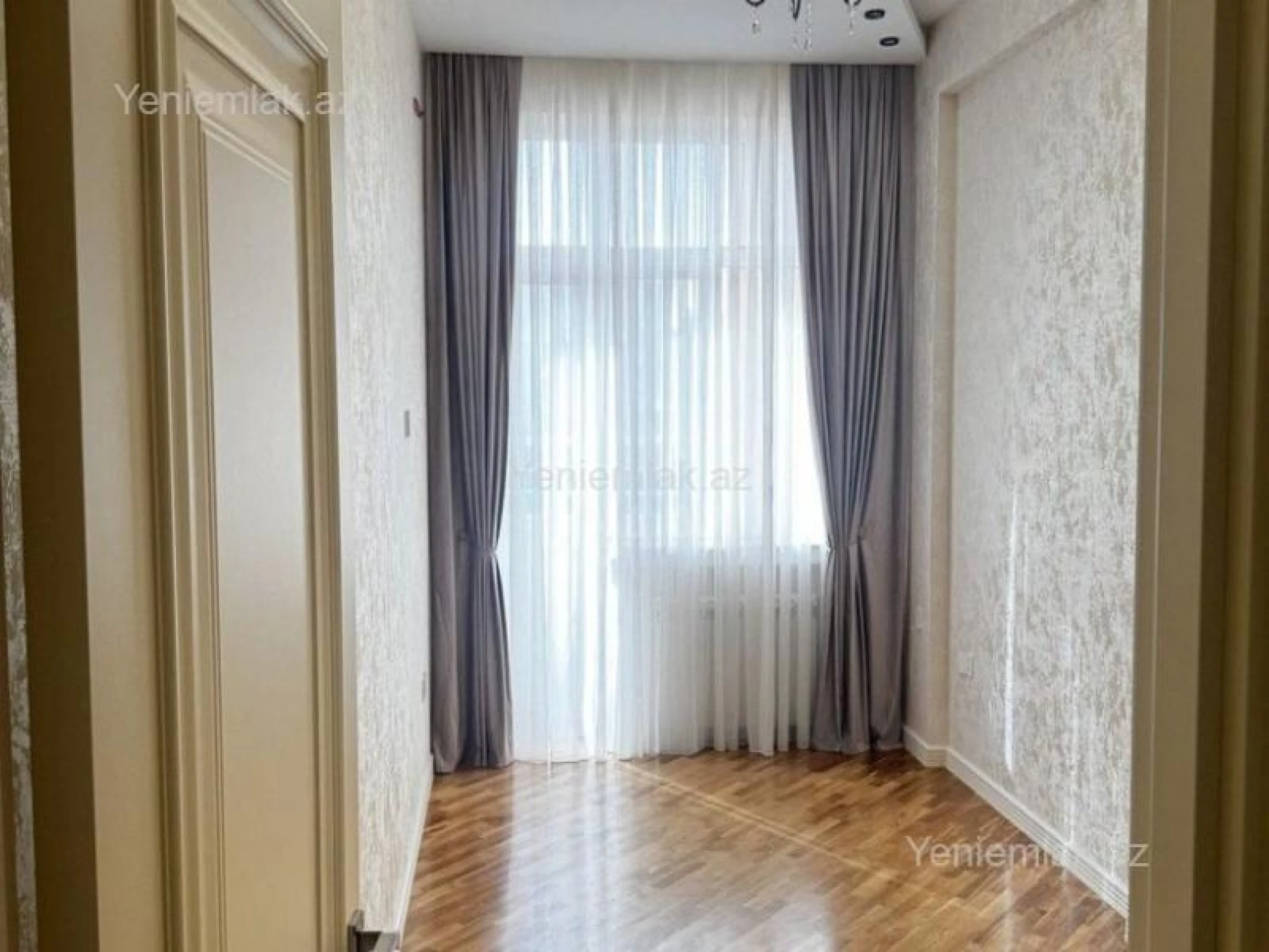 Satılır 3 otaqlı yeni tikili 100 m²