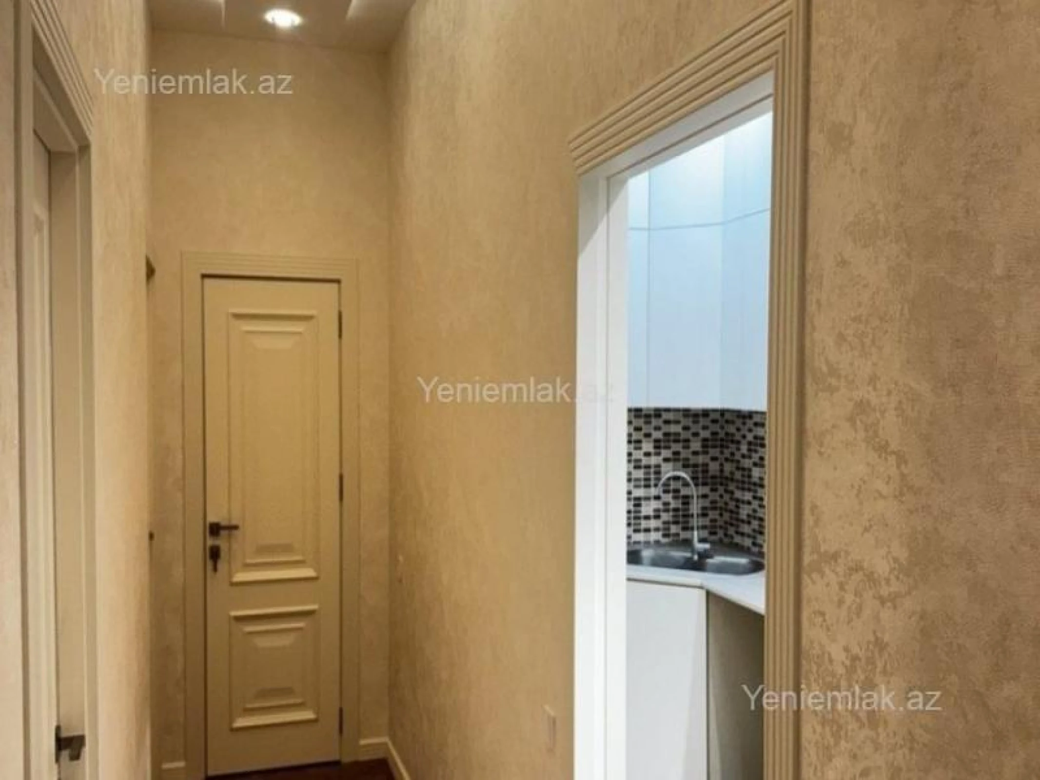 Satılır 3 otaqlı yeni tikili 100 m²