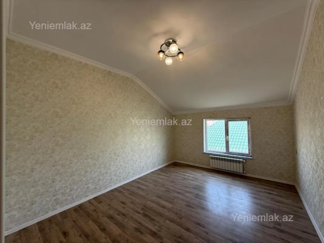 Satılır 6 otaqlı həyət evi 220 m²