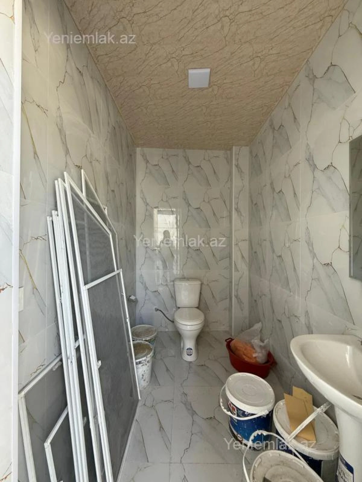 Satılır 6 otaqlı həyət evi 220 m²