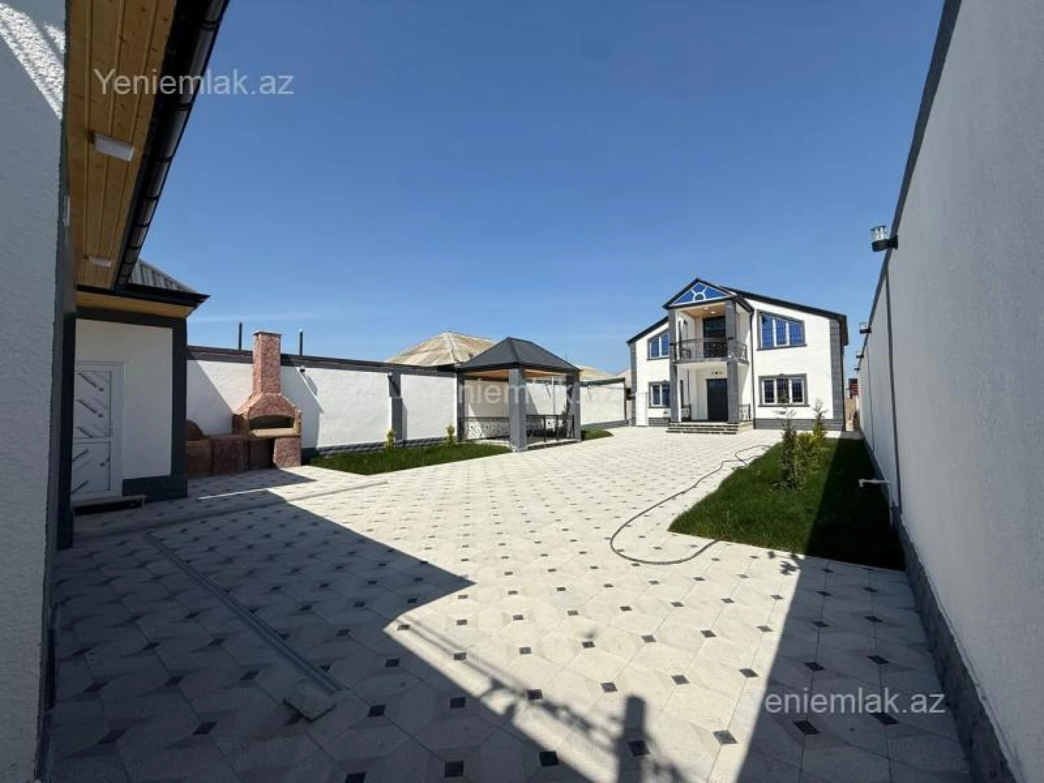 Satılır 6 otaqlı həyət evi 220 m²
