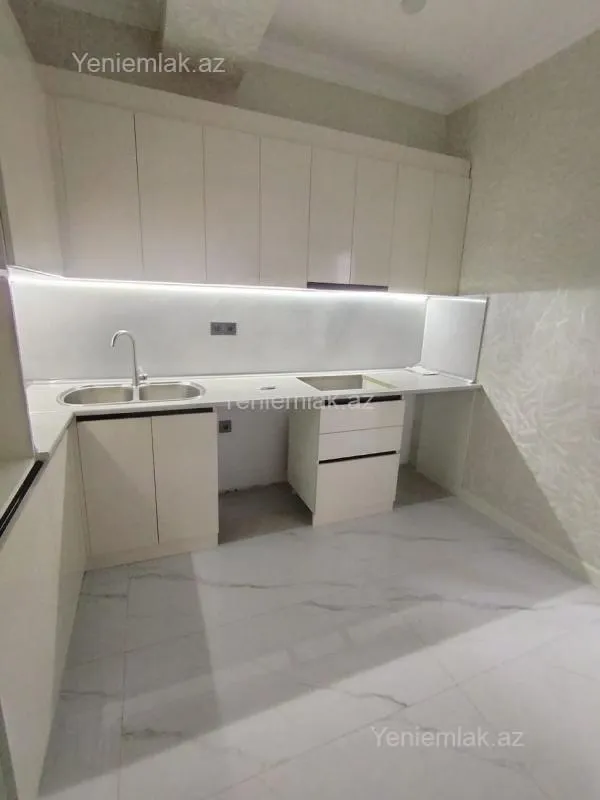 Satılır 2 otaqlı yeni tikili 75 m²