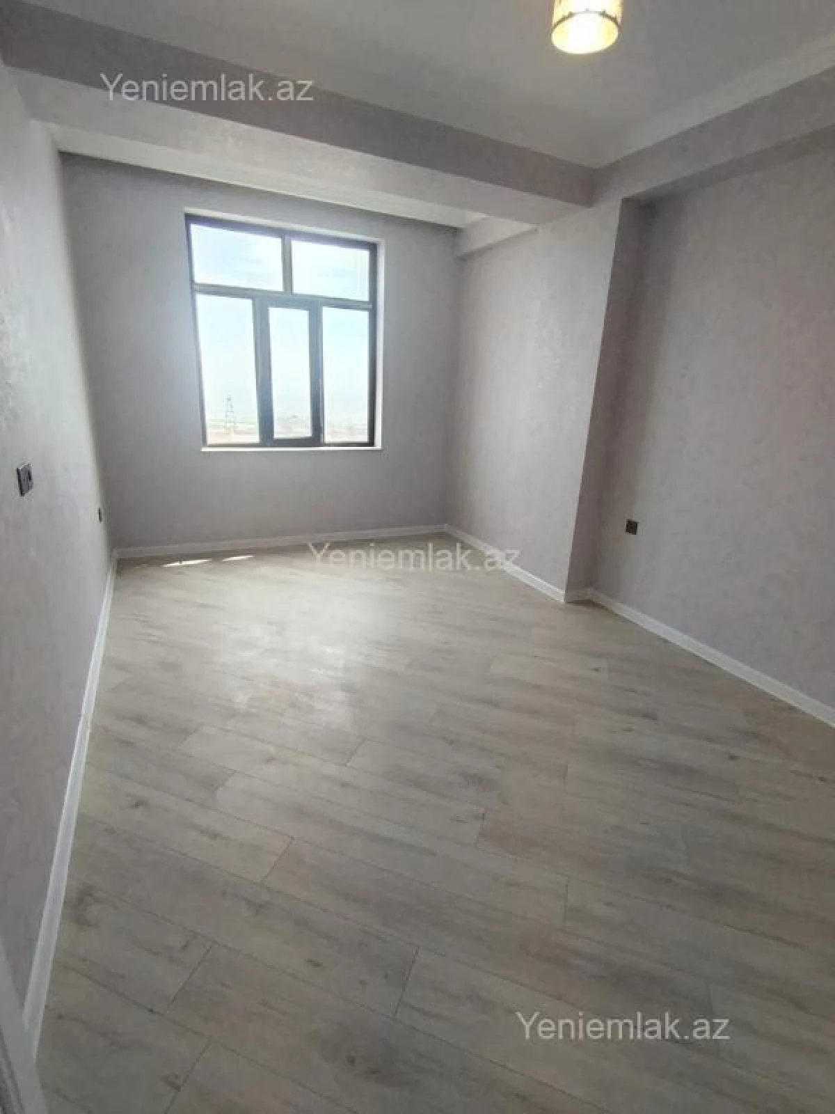 Satılır 2 otaqlı yeni tikili 75 m²