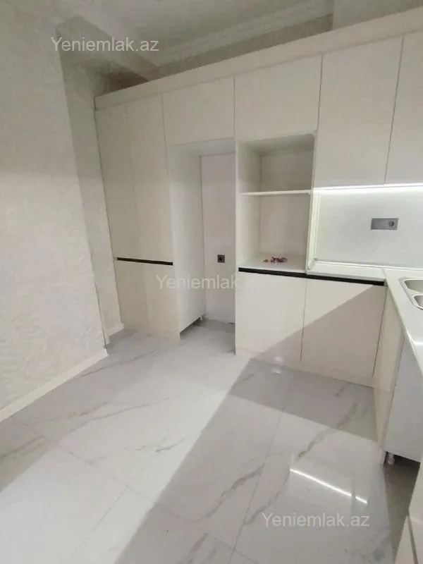 Satılır 2 otaqlı yeni tikili 75 m²
