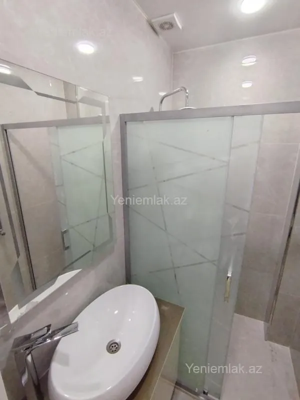 Satılır 2 otaqlı yeni tikili 75 m²