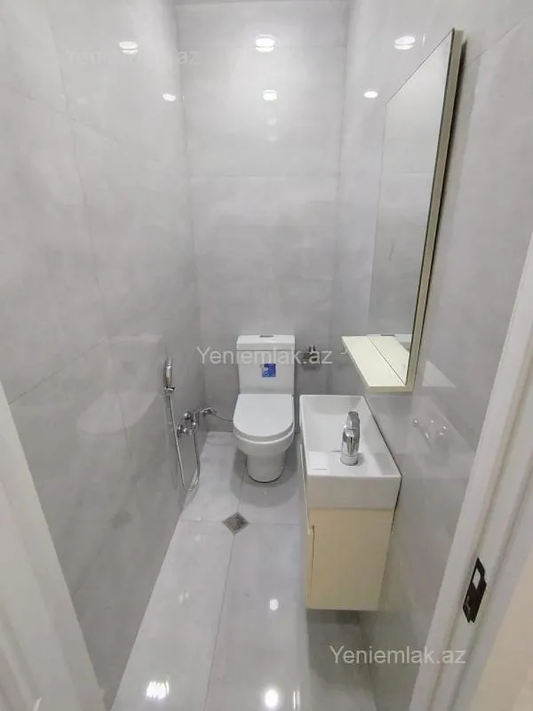 Satılır 2 otaqlı yeni tikili 75 m²