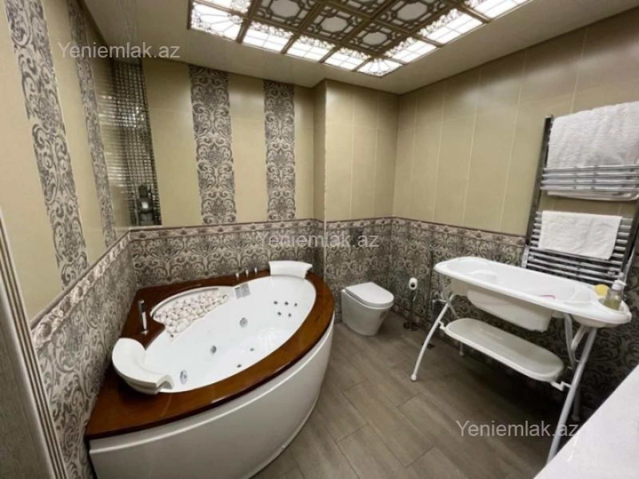 Satılır 3 otaqlı yeni tikili 145 m²