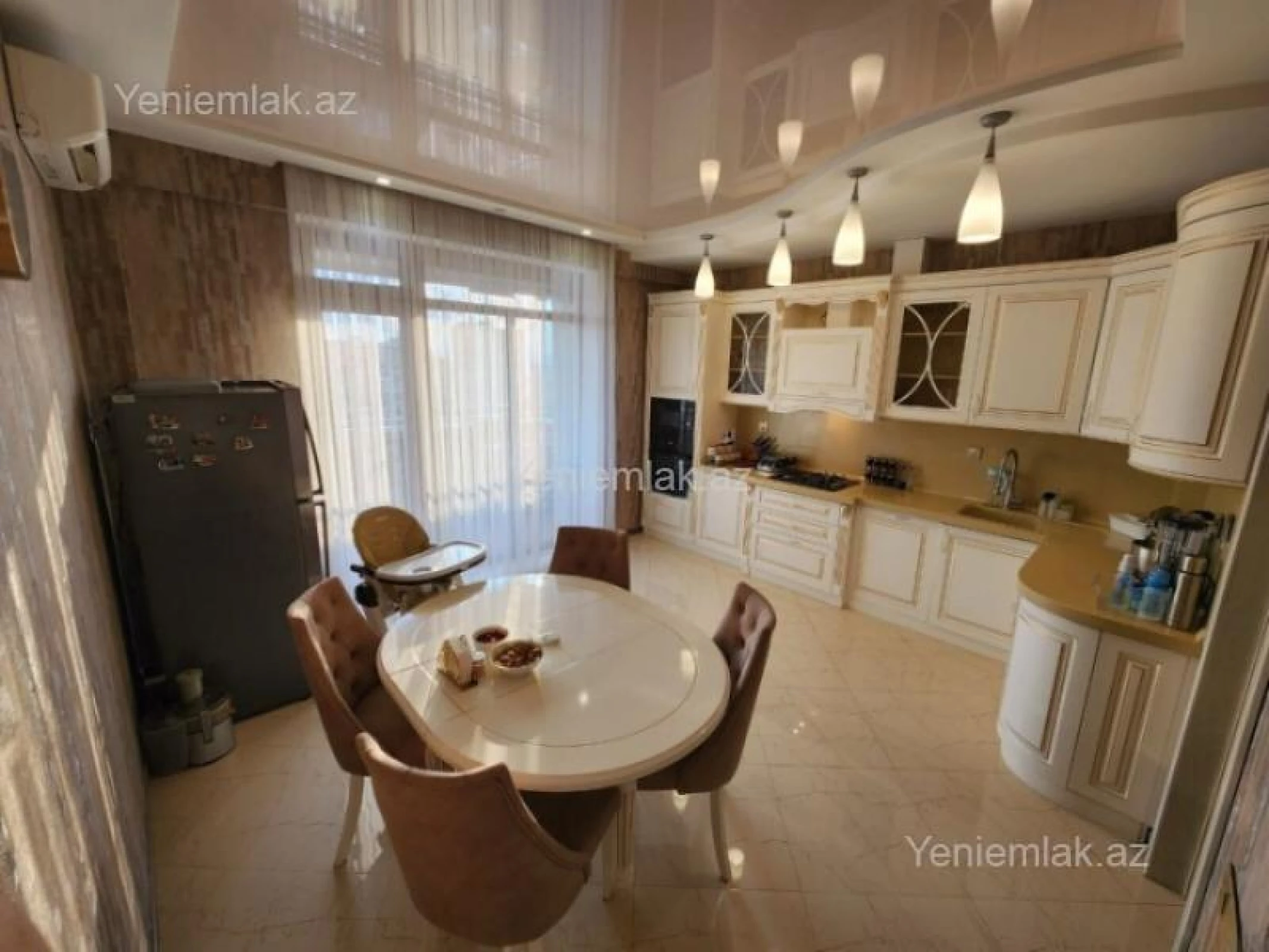 Satılır 3 otaqlı yeni tikili 145 m²