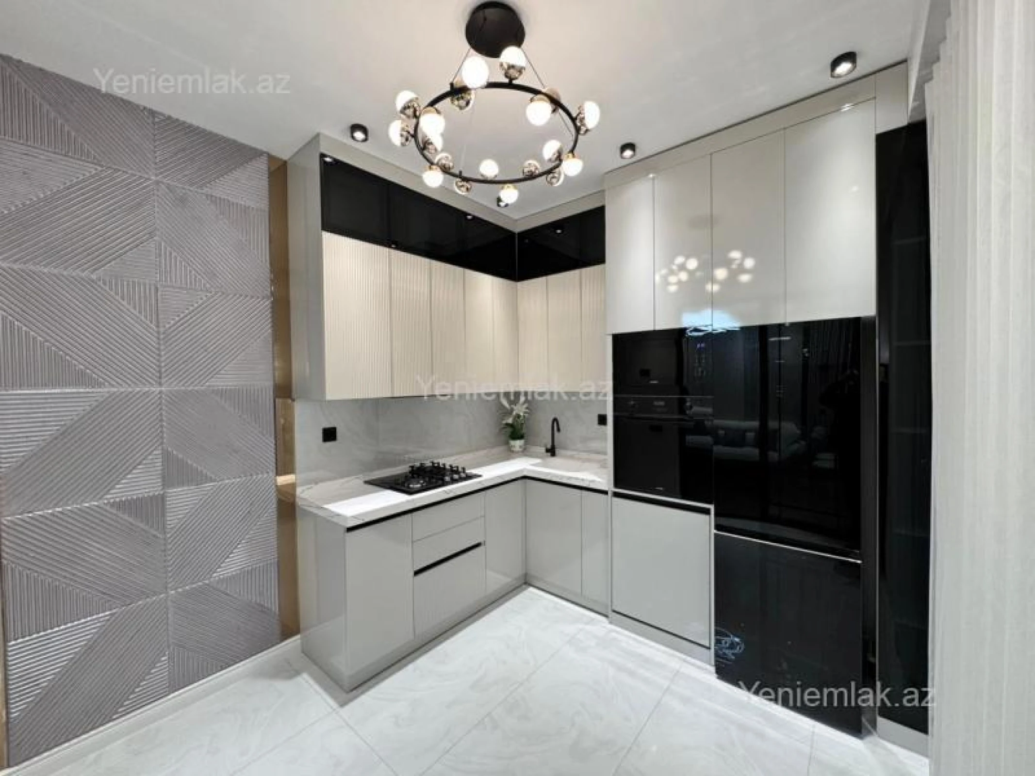 Satılır 3 otaqlı yeni tikili 80 m²