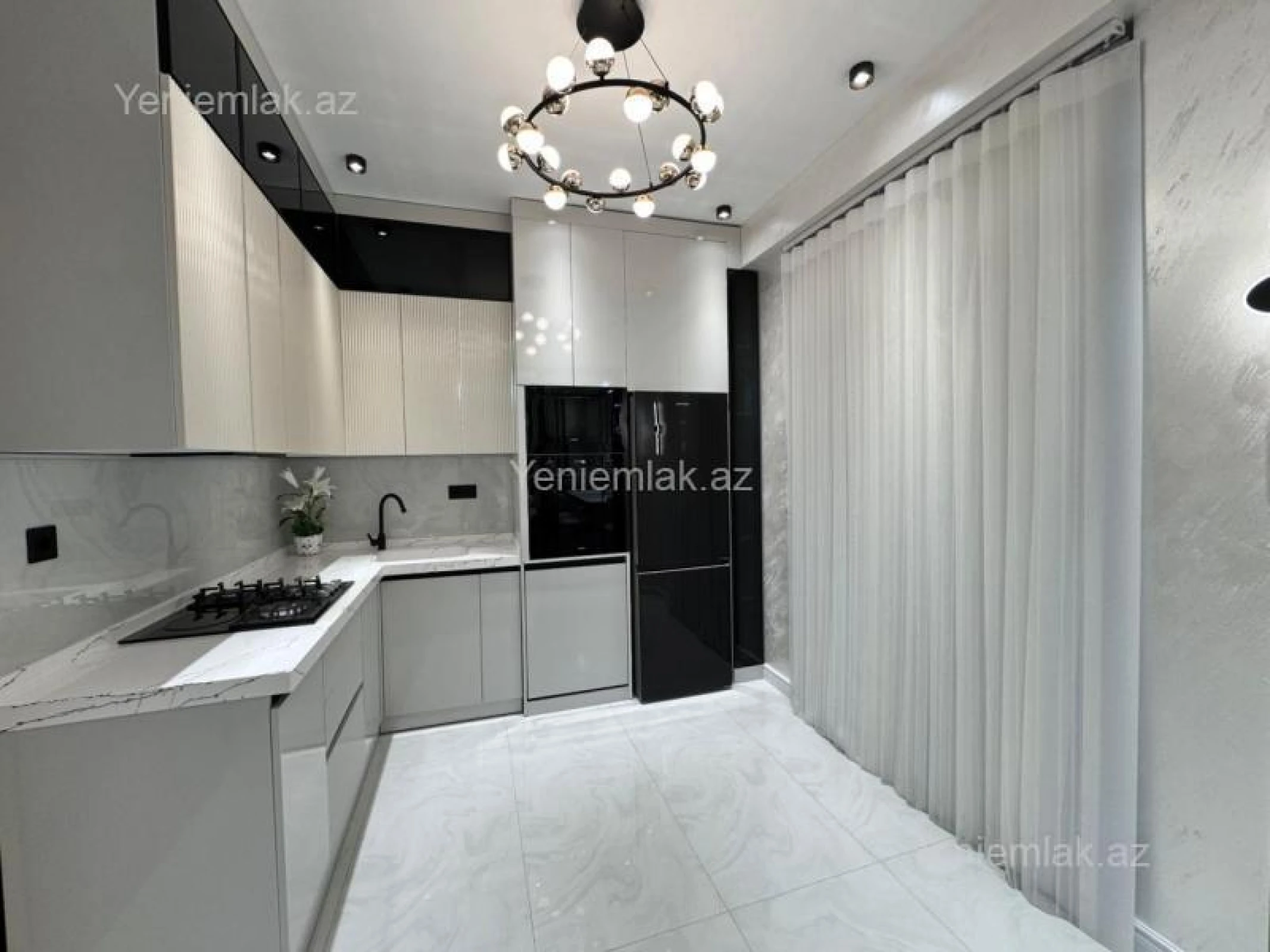 Satılır 3 otaqlı yeni tikili 80 m²