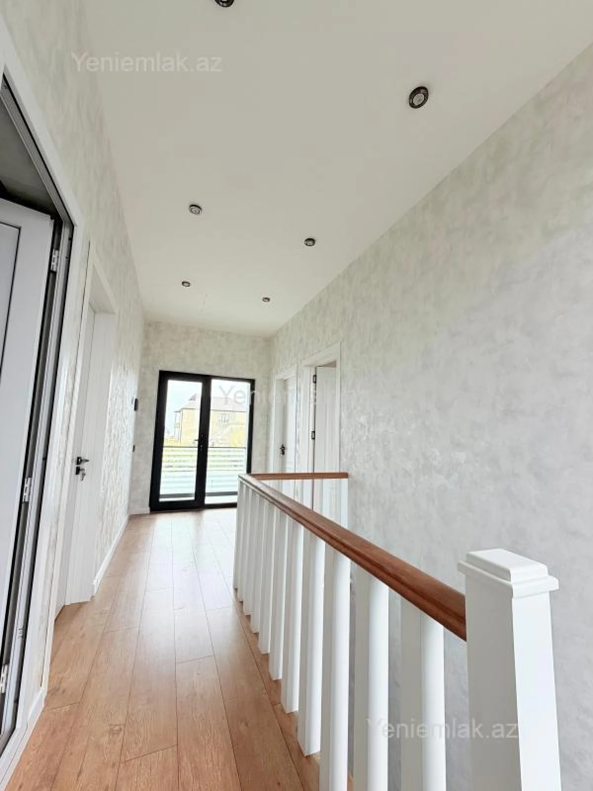 Satılır 4 otaqlı həyət evi 200 m²