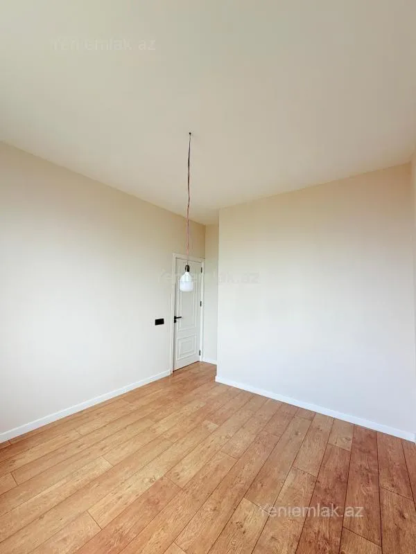 Satılır 4 otaqlı həyət evi 200 m²