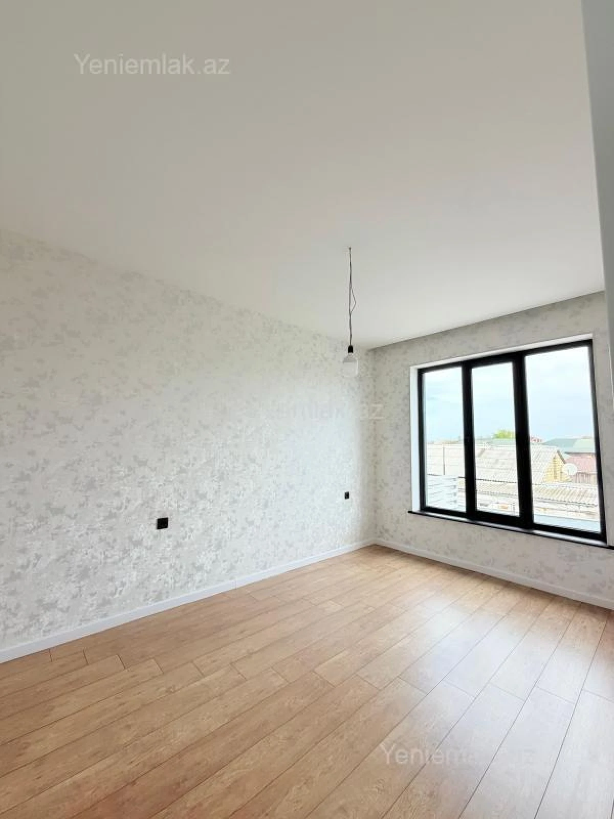 Satılır 4 otaqlı həyət evi 200 m²