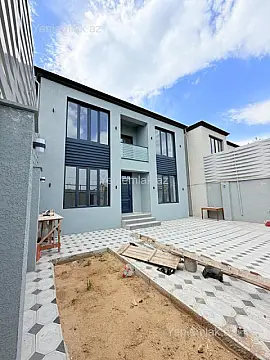 Satılır 4 otaqlı həyət evi 200 m²
