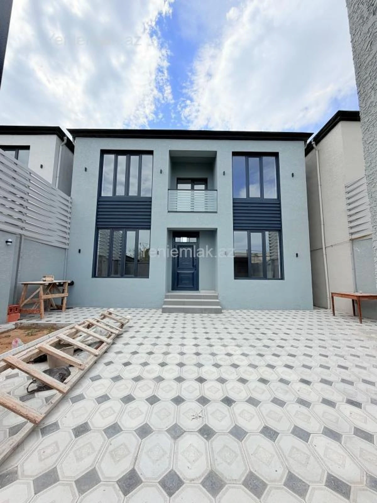 Satılır 4 otaqlı həyət evi 200 m²