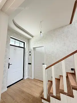 Satılır 4 otaqlı həyət evi 200 m²