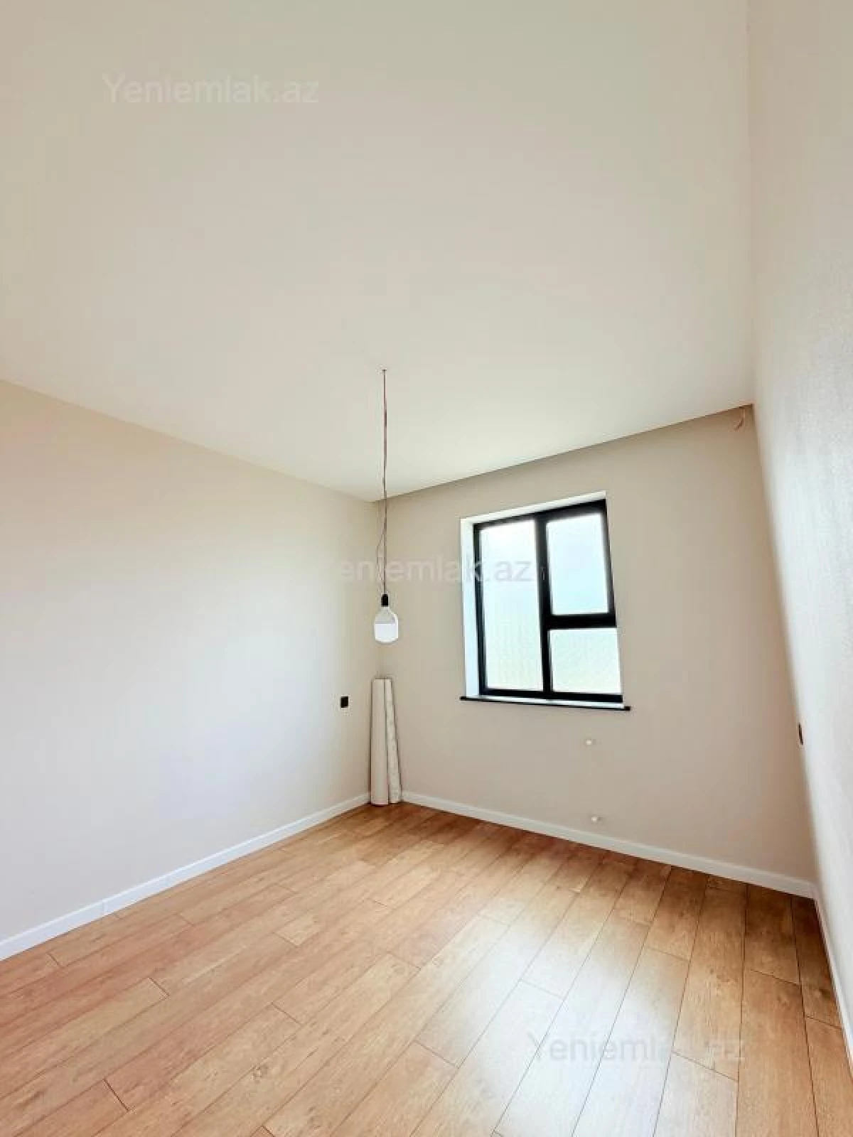 Satılır 4 otaqlı həyət evi 200 m²