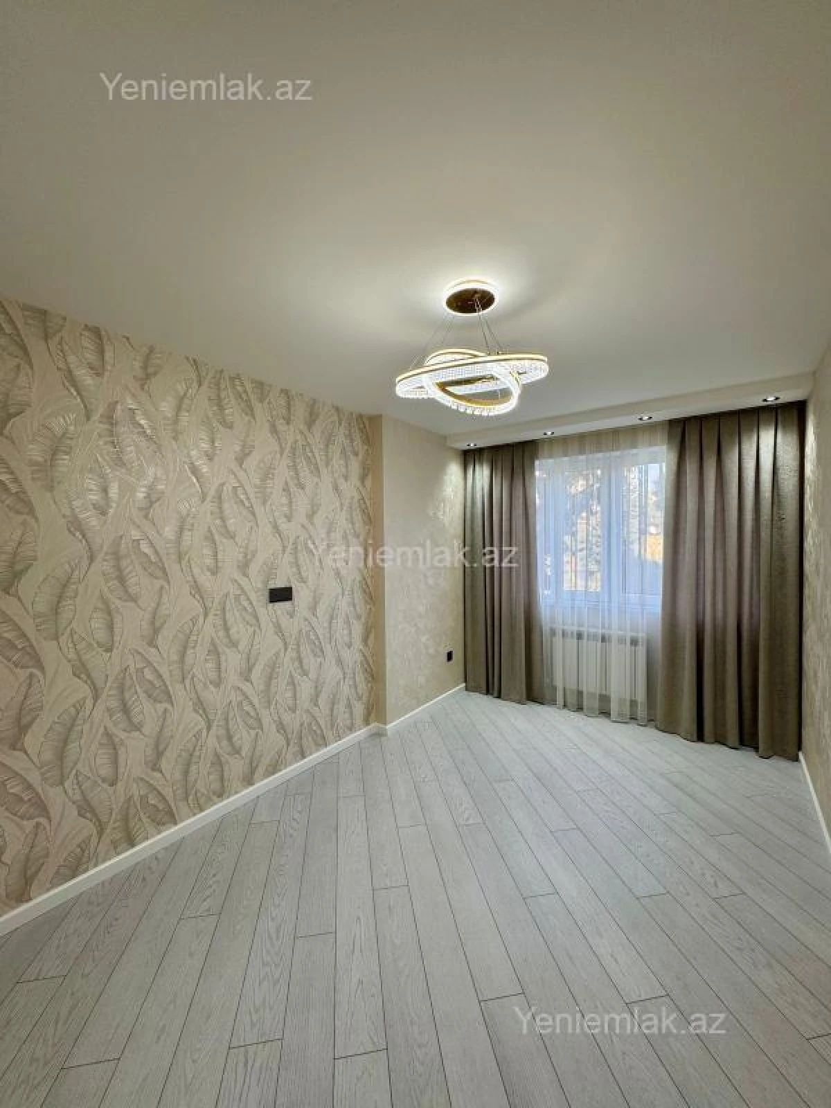 Satılır 3 otaqlı köhnə tikili 90 m²