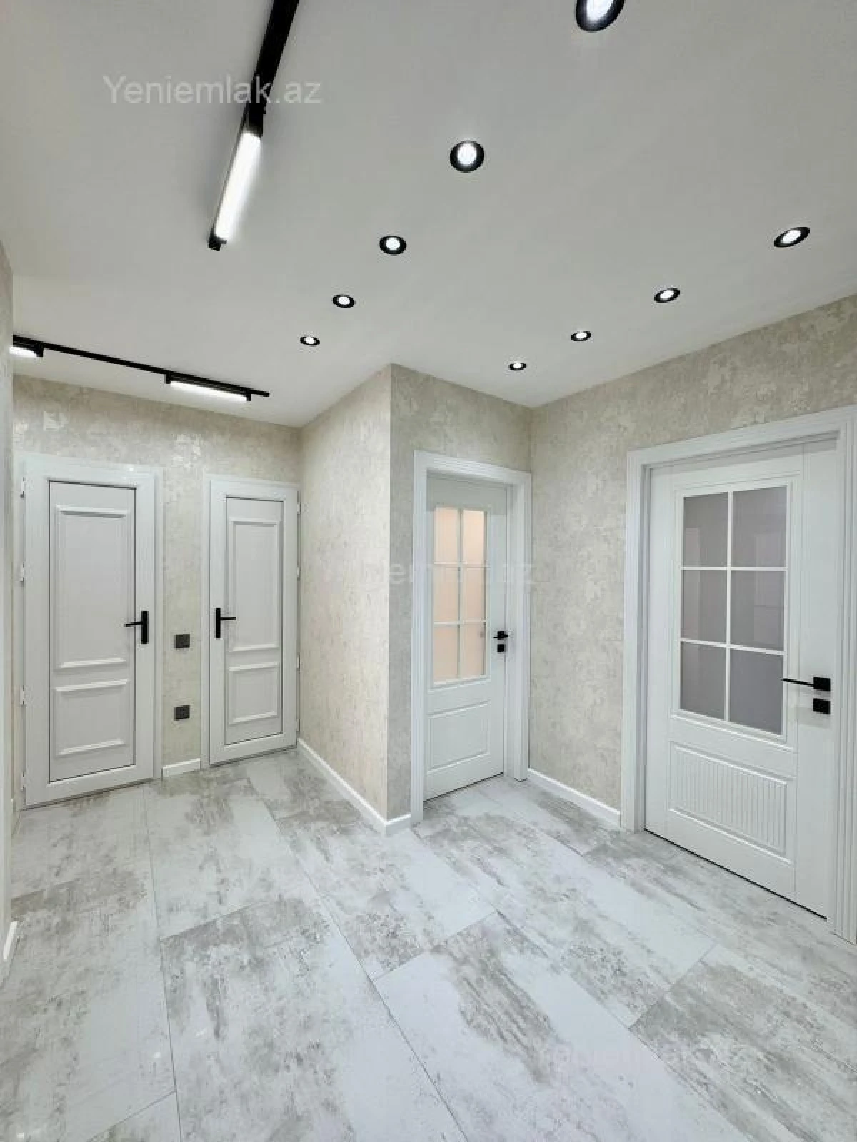 Satılır 3 otaqlı köhnə tikili 90 m²