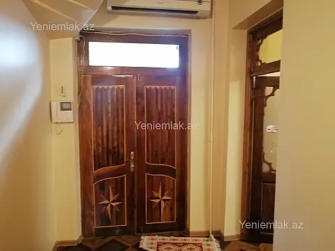 Satılır 5 otaqlı həyət evi 160 m²