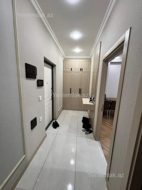 Satılır 2 otaqlı yeni tikili 68 m²