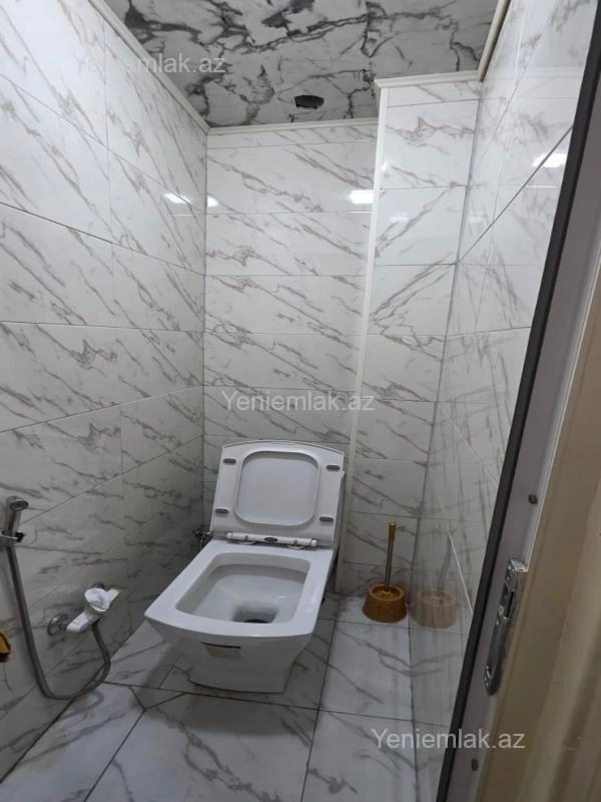 Satılır 2 otaqlı köhnə tikili 60 m²