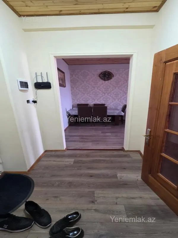 Satılır 2 otaqlı köhnə tikili 60 m²