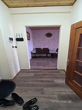 Satılır 2 otaqlı köhnə tikili 60 m²
