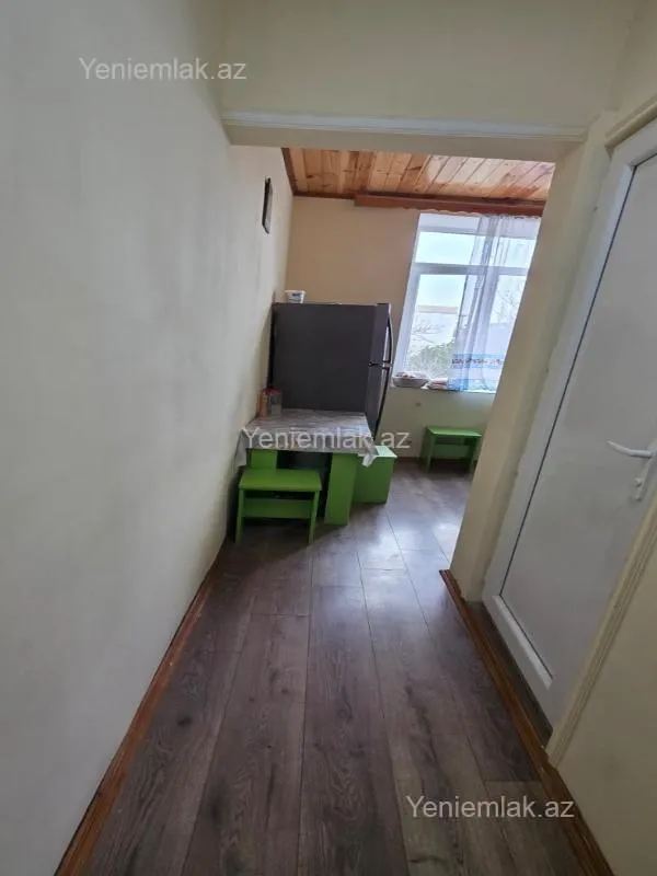 Satılır 2 otaqlı köhnə tikili 60 m²