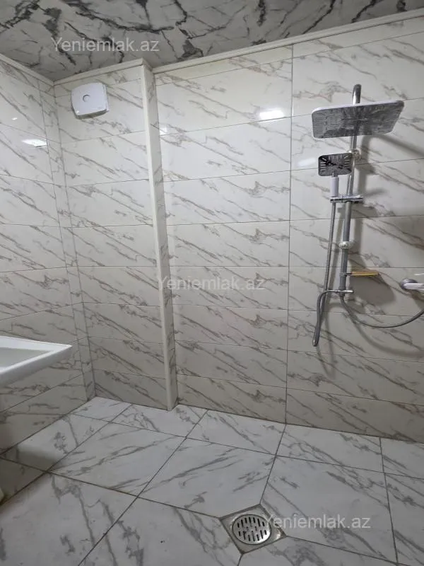Satılır 2 otaqlı köhnə tikili 60 m²