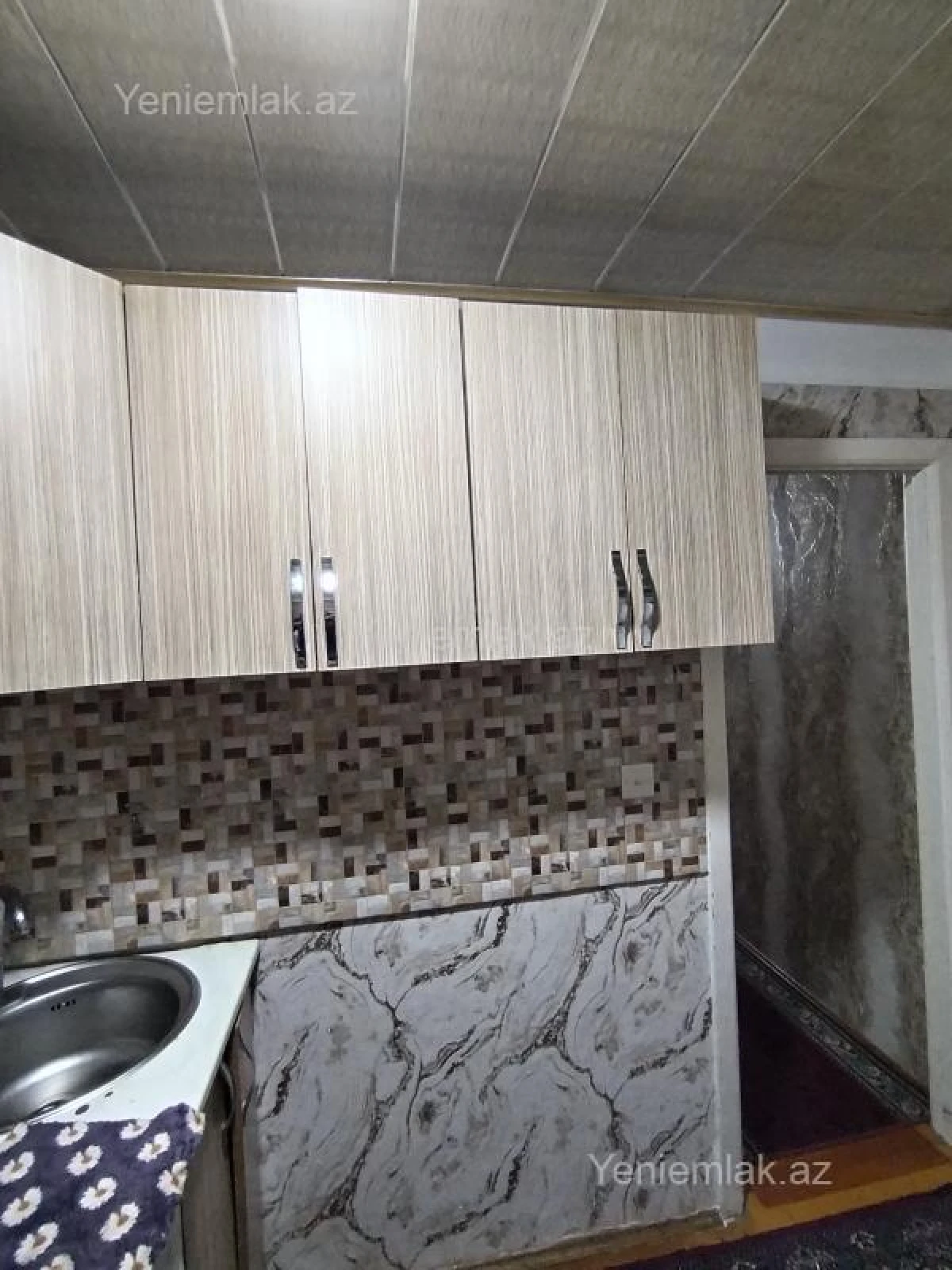 Satılır 2 otaqlı köhnə tikili 52 m²