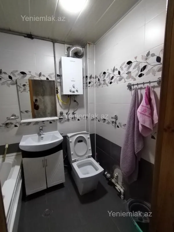 Satılır 2 otaqlı köhnə tikili 52 m²