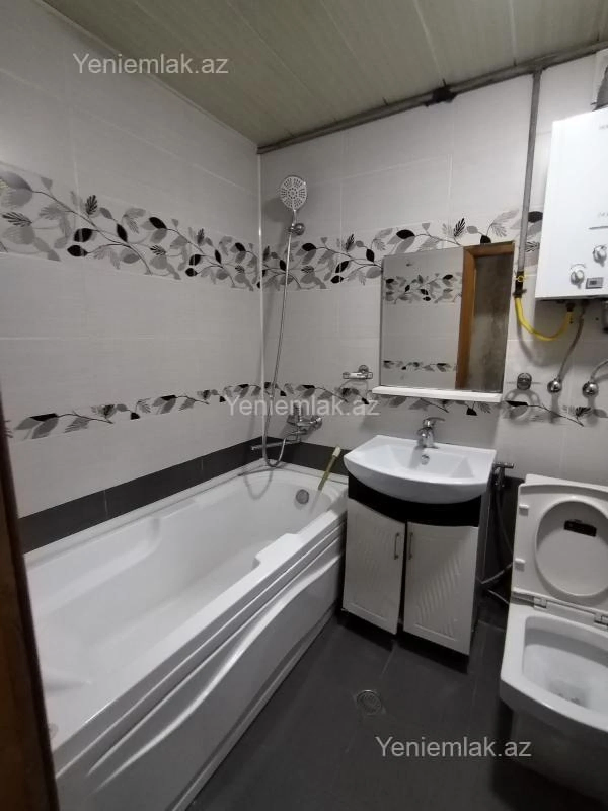 Satılır 2 otaqlı köhnə tikili 52 m²