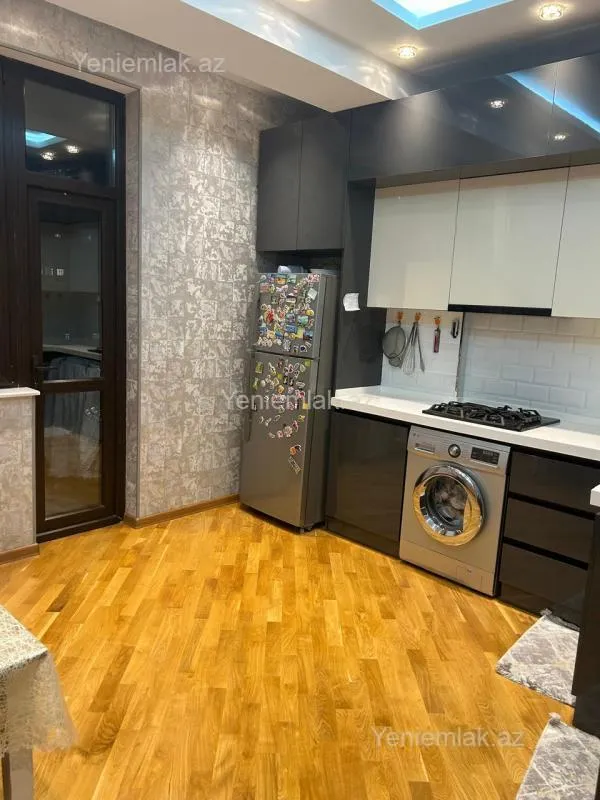 Satılır 3 otaqlı yeni tikili 120 m²