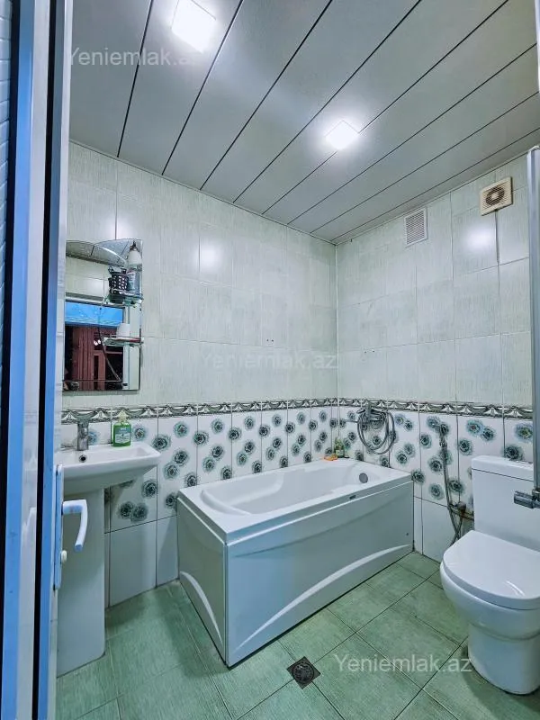 Satılır 3 otaqlı yeni tikili 98 m²