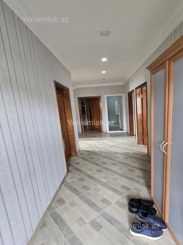 Satılır 6 otaqlı həyət evi 200 m²