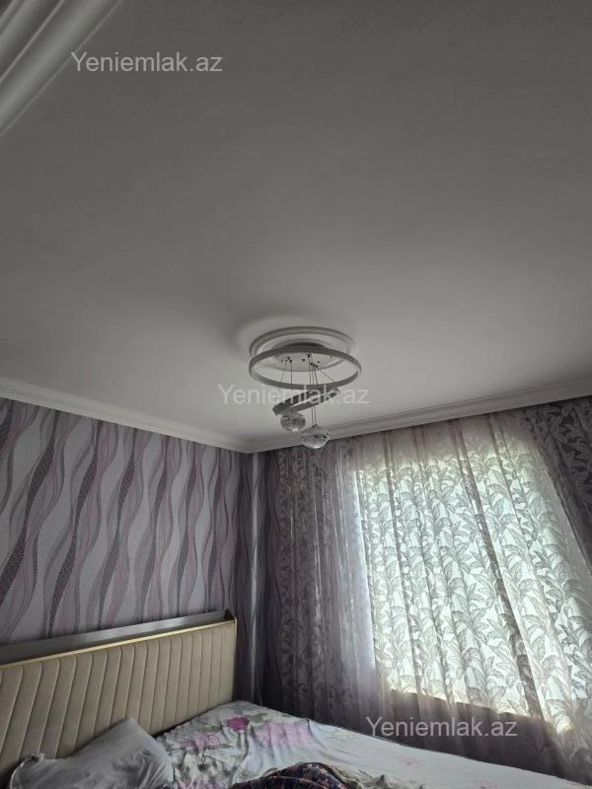 Satılır 6 otaqlı həyət evi 200 m²