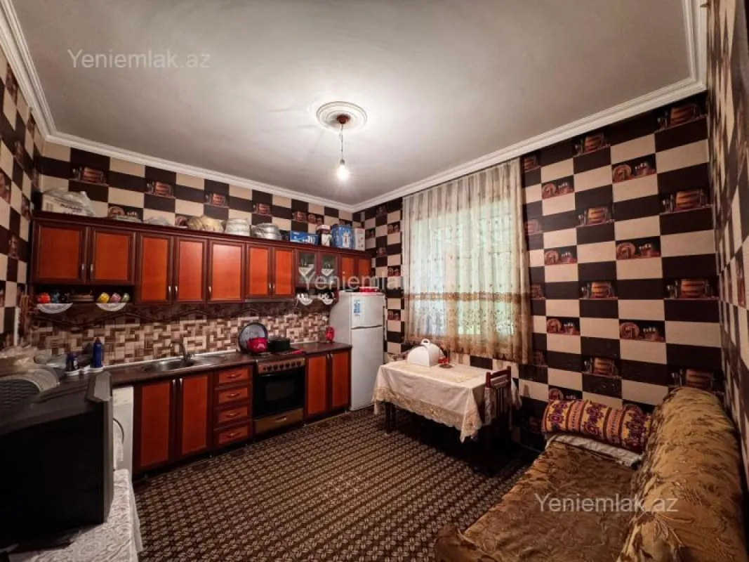 Satılır 3 otaqlı həyət evi 100 m²