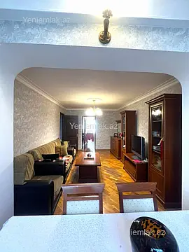 Satılır 3 otaqlı köhnə tikili 90 m²