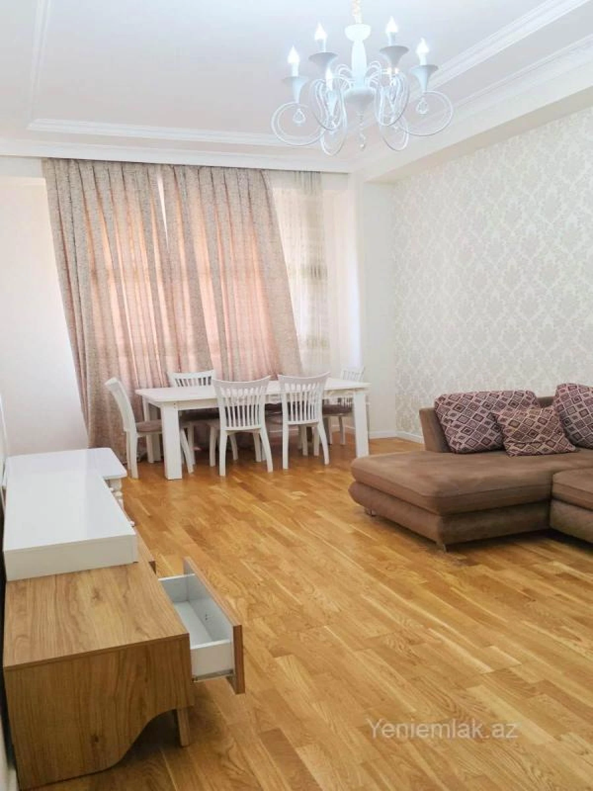 Satılır 3 otaqlı yeni tikili 98 m²