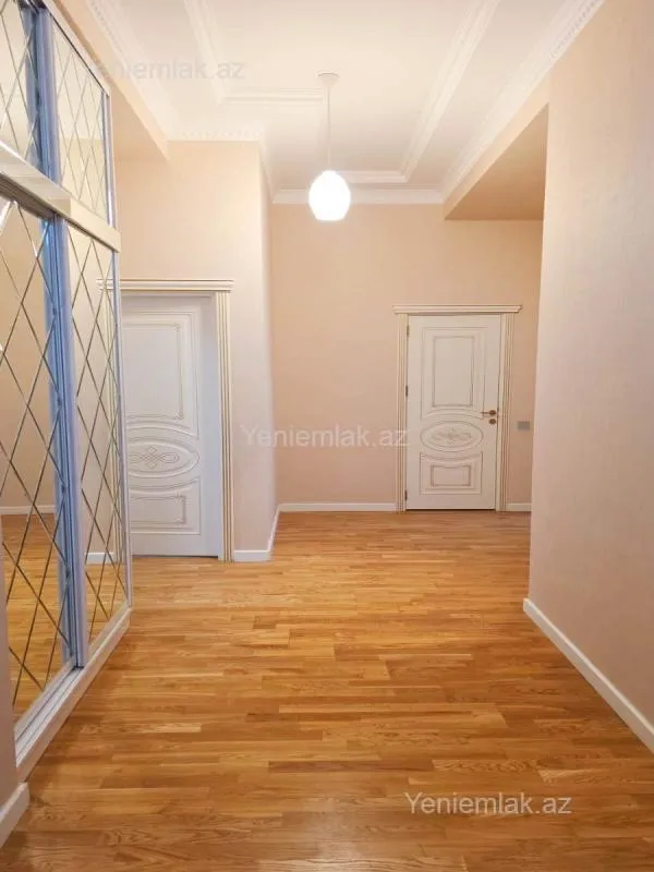 Satılır 3 otaqlı yeni tikili 98 m²