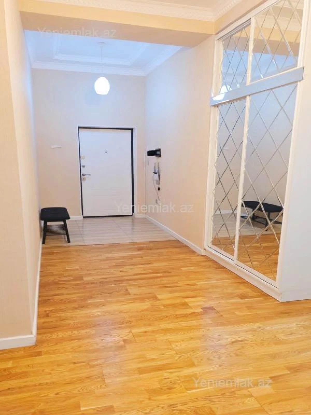 Satılır 3 otaqlı yeni tikili 98 m²