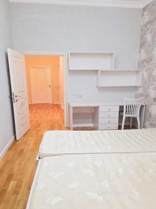 Satılır 3 otaqlı yeni tikili 98 m²